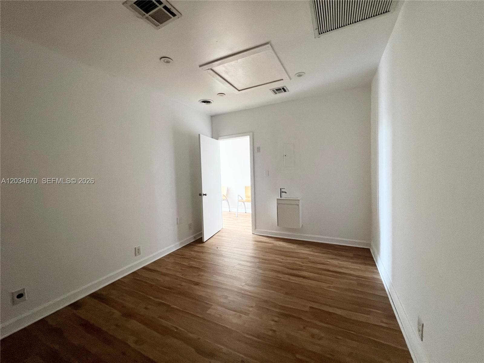 44 E OAKLAND PARK BLVD # 44, Wilton Manors FL 33334