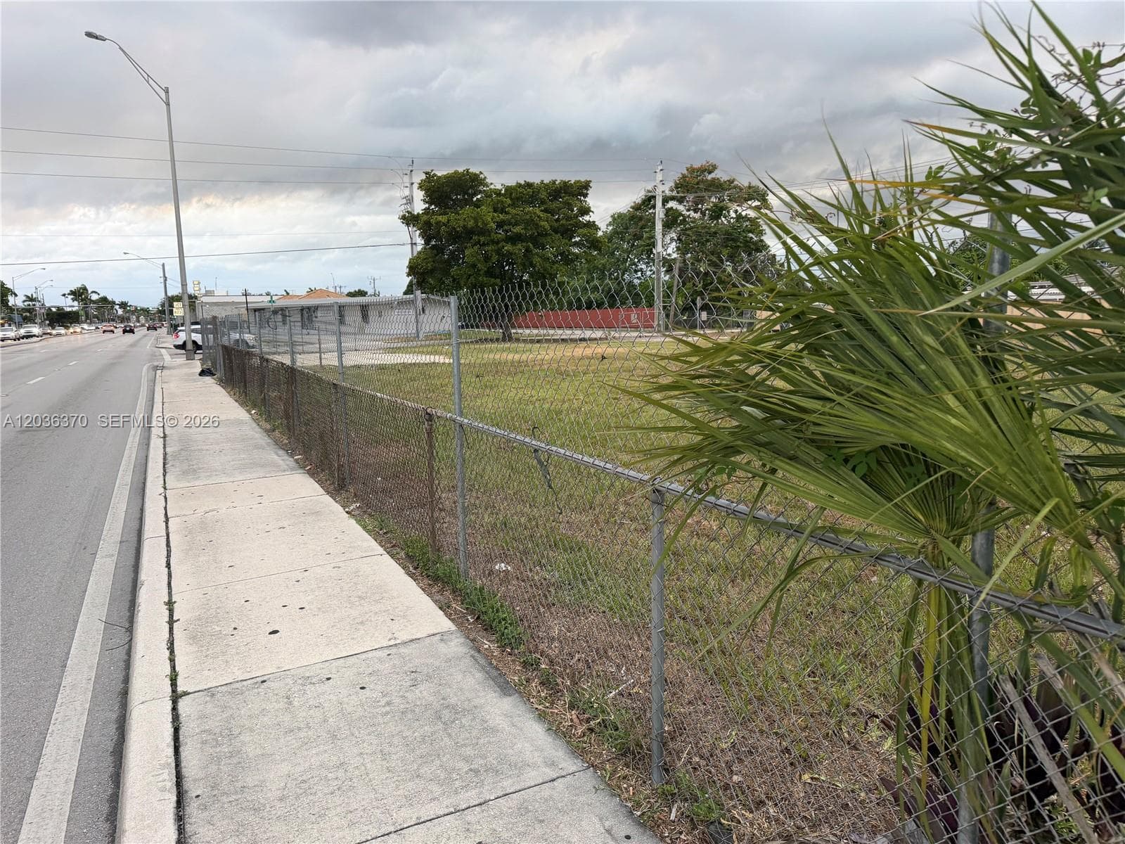 291 W 49th St, Hialeah FL 33012