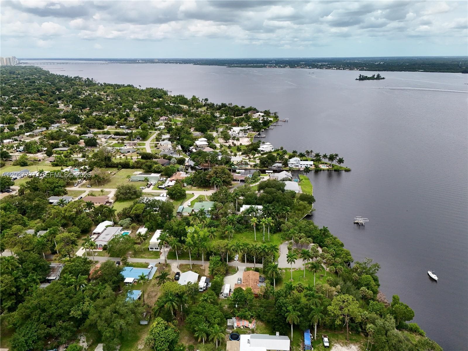 304 ROYAL PALM PARK RD, Fort Myers FL 33905