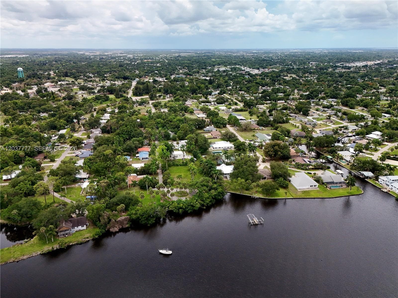 304 ROYAL PALM PARK RD, Fort Myers FL 33905