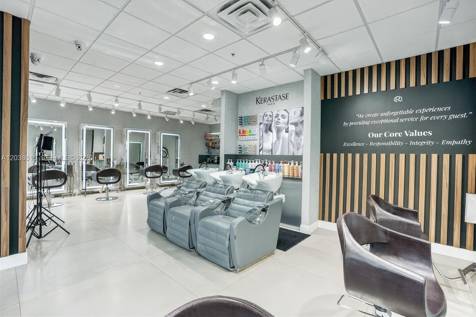 Second Generation Beauty Salon For Lease In Hialeah, FL 33015
