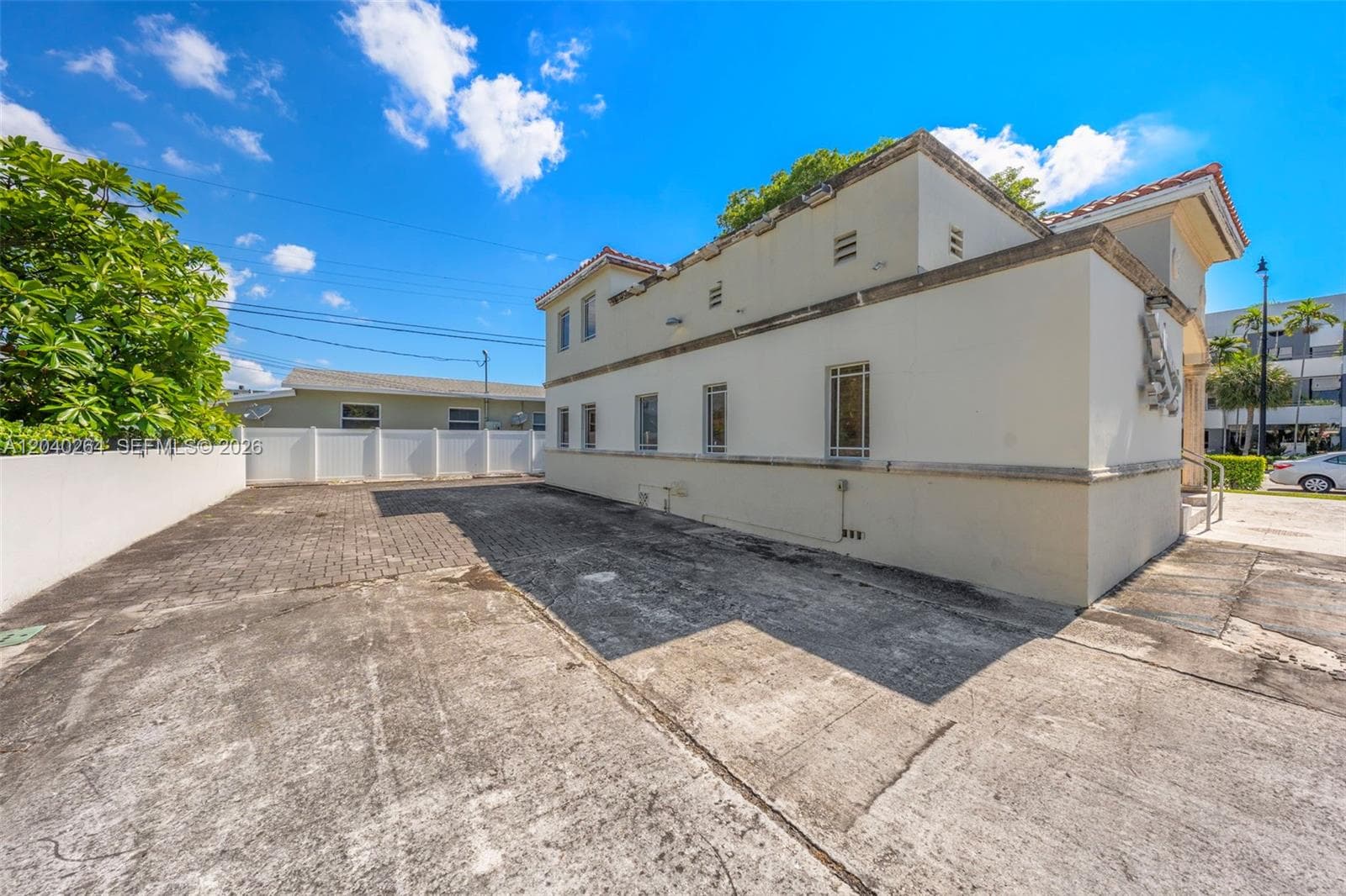 4201 SW 11th St, Miami FL 33134