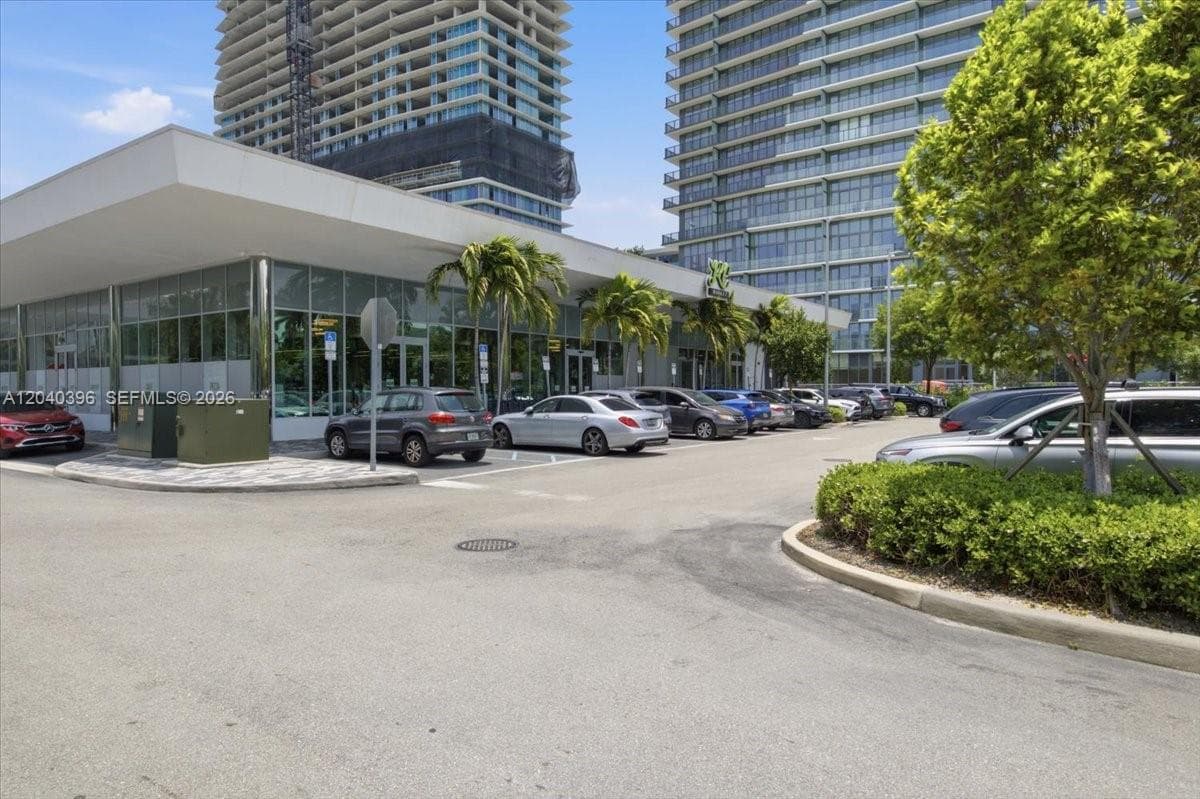 1002 E Hallandale Beach Blvd # 101, Hallandale Beach FL 33009