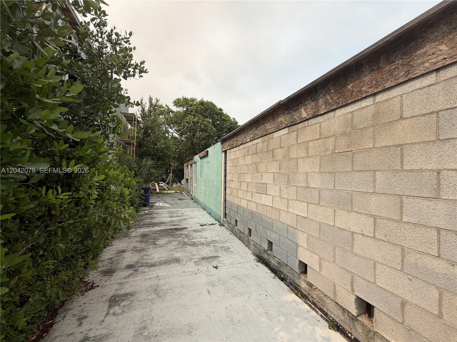 615 SW 16th St, Fort Lauderdale FL 33315