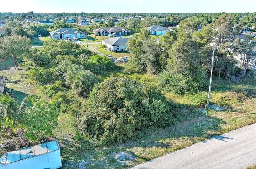 394 PALENCIA AVE, Lehigh Acres FL 33974