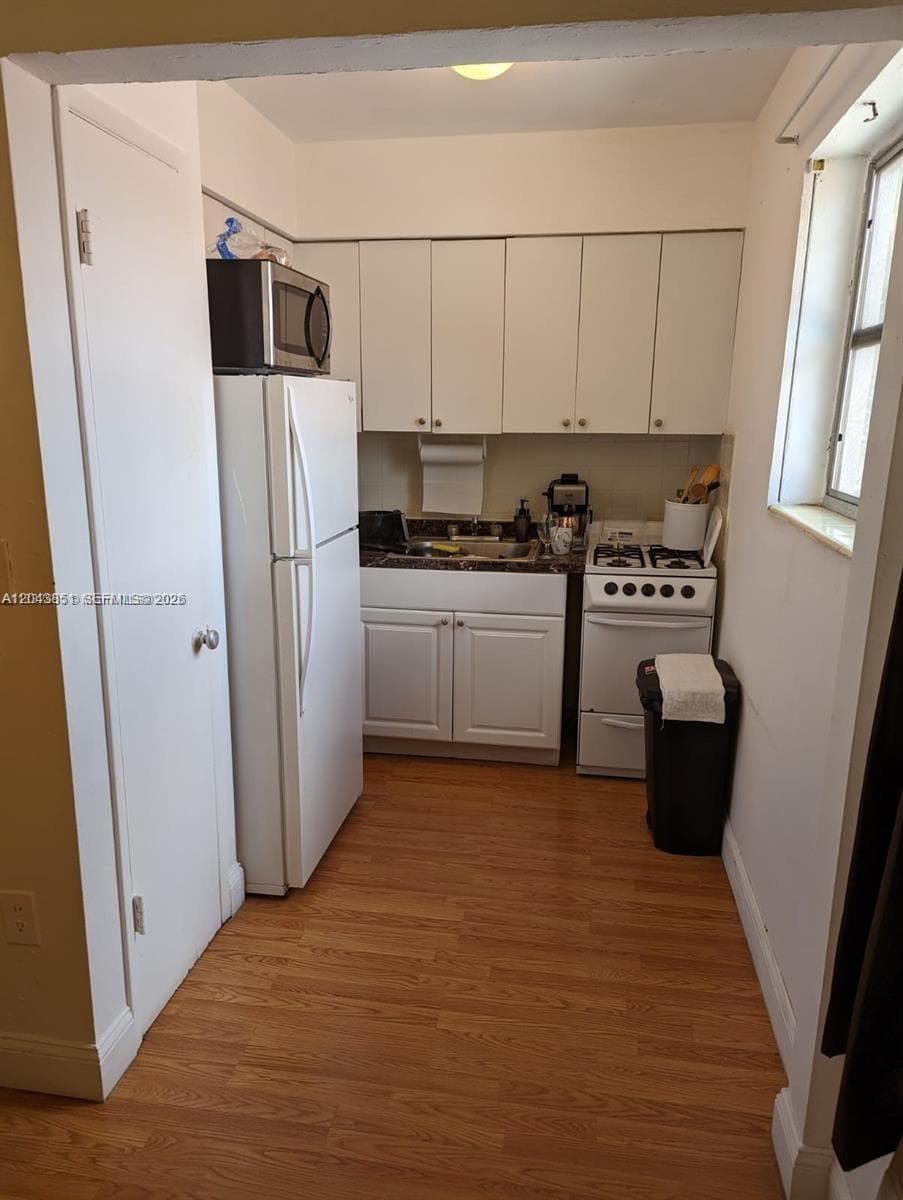 7821 Byron Ave, Miami Beach FL 33141