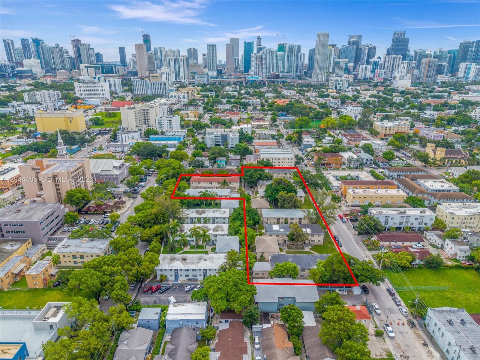 931 SW 3rd St, Miami FL 33130