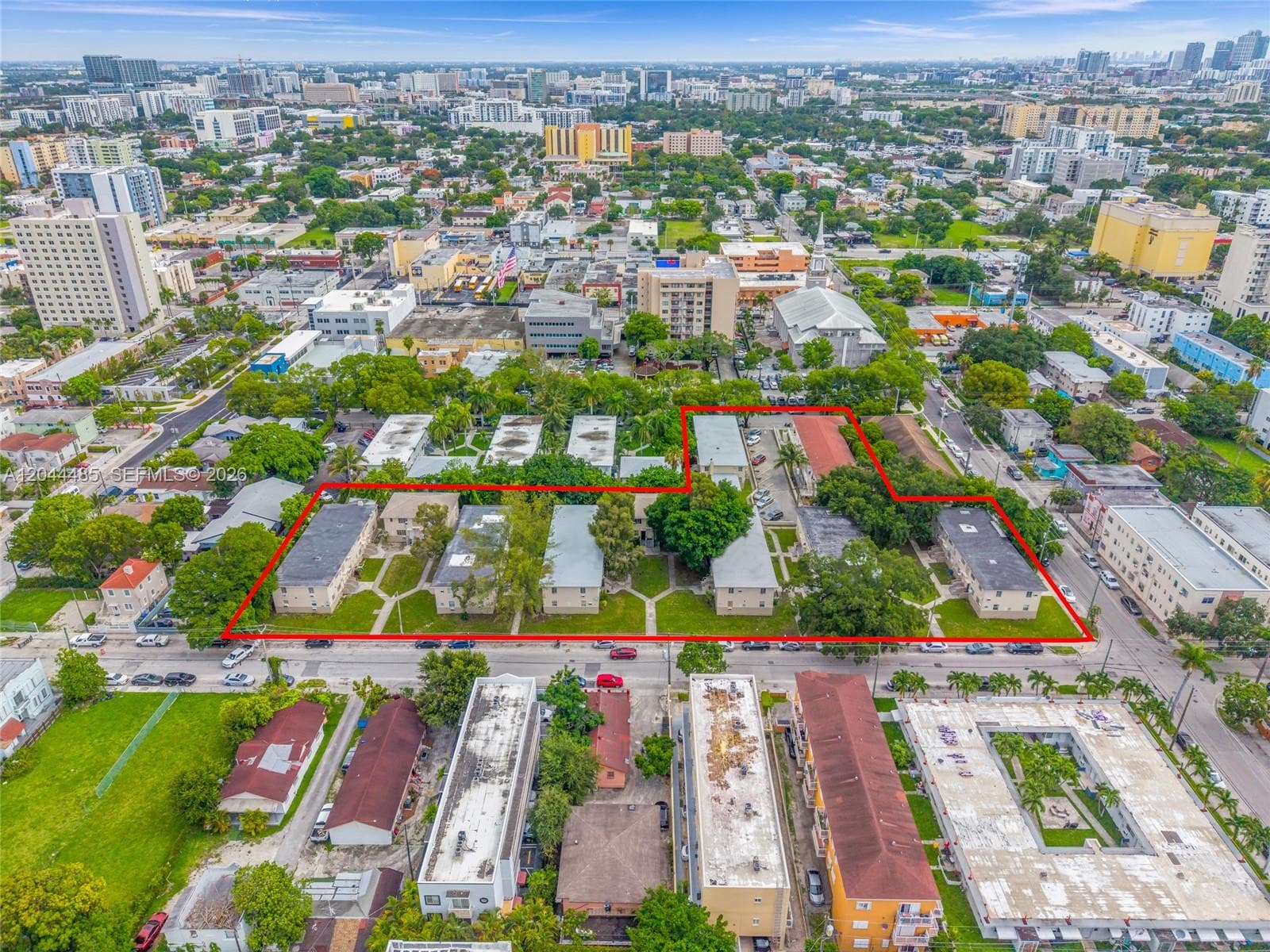 931 SW 3rd St, Miami FL 33130