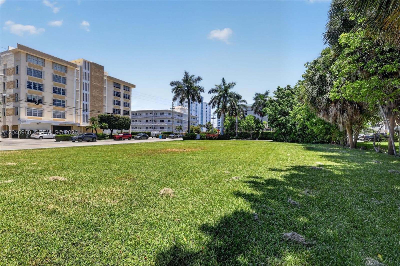 10177 W Bay Harbor Dr, Bay Harbor Islands FL 33154