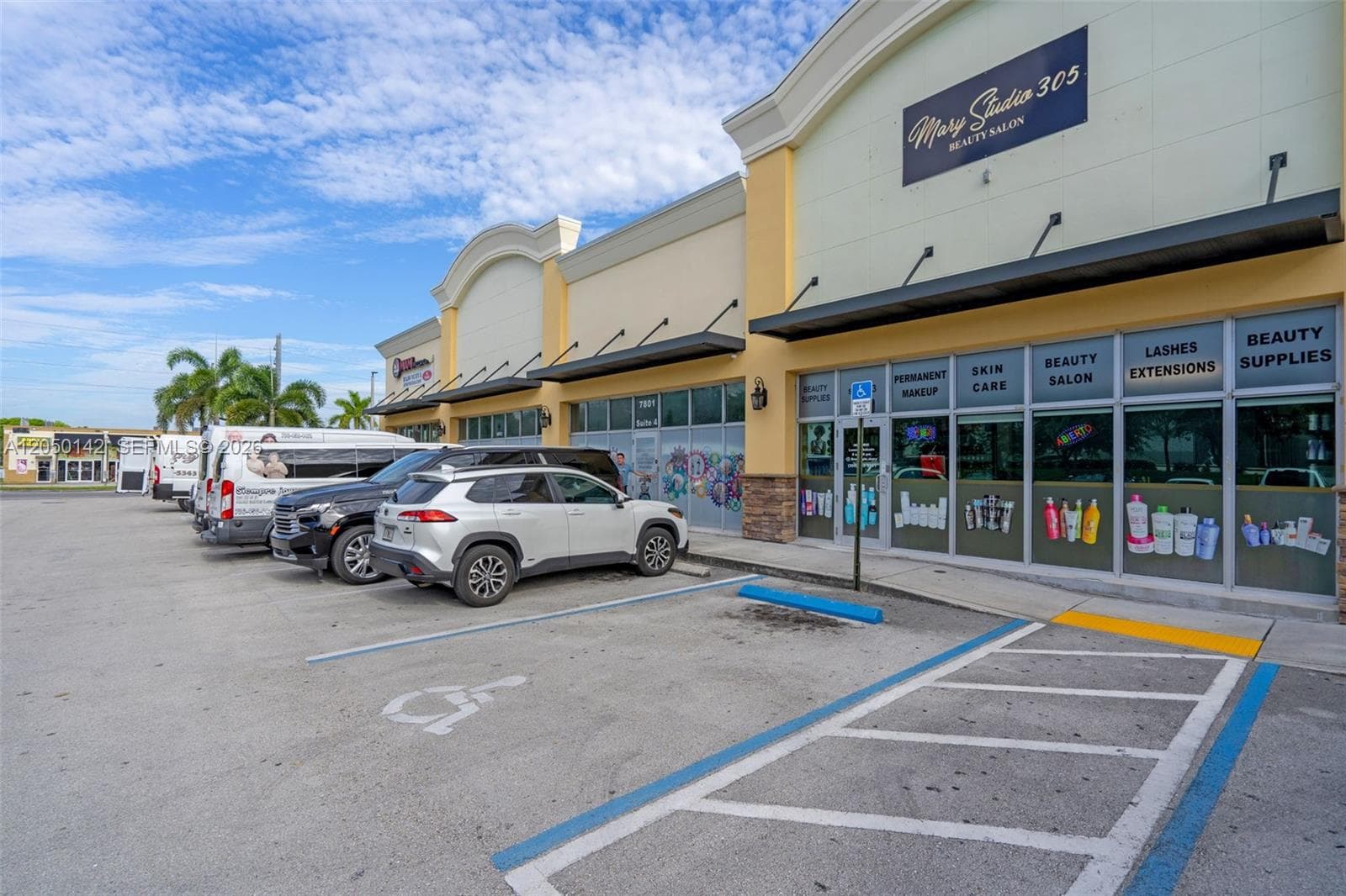 7801 NW 95th St, Hialeah Gardens FL 33016