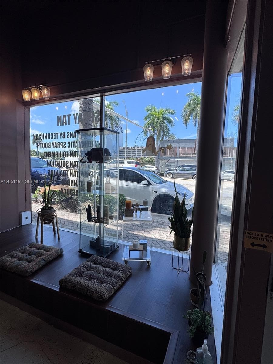 762 W 41st St, Miami Beach FL 33140