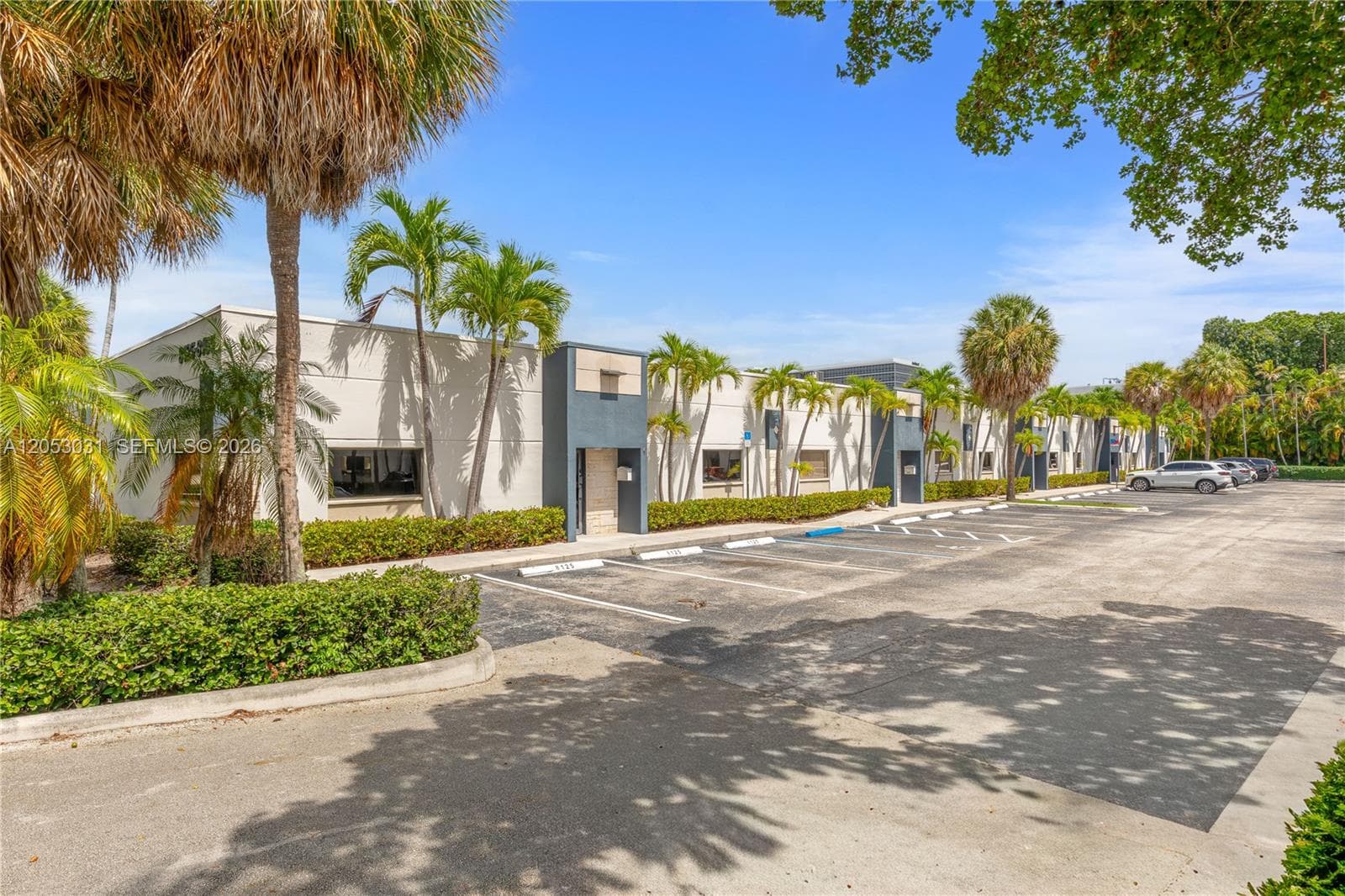 8125 NW 33rd St, Doral FL 33122