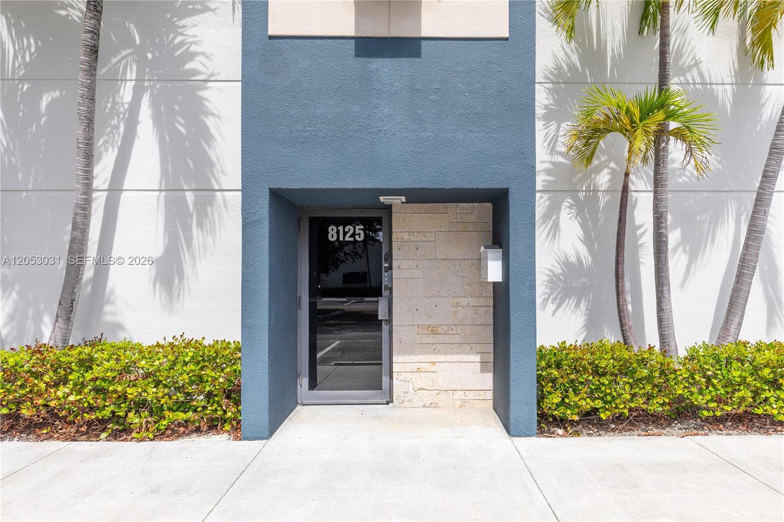 8125 NW 33rd St, Doral FL 33122
