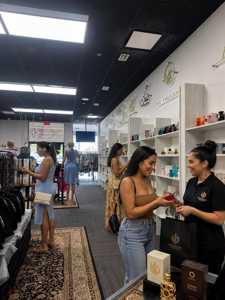 1257 W 68th ST, Hialeah FL 33014
