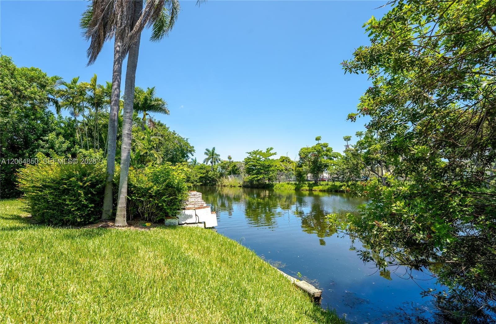 400 NW 87th St, El Portal FL 33150