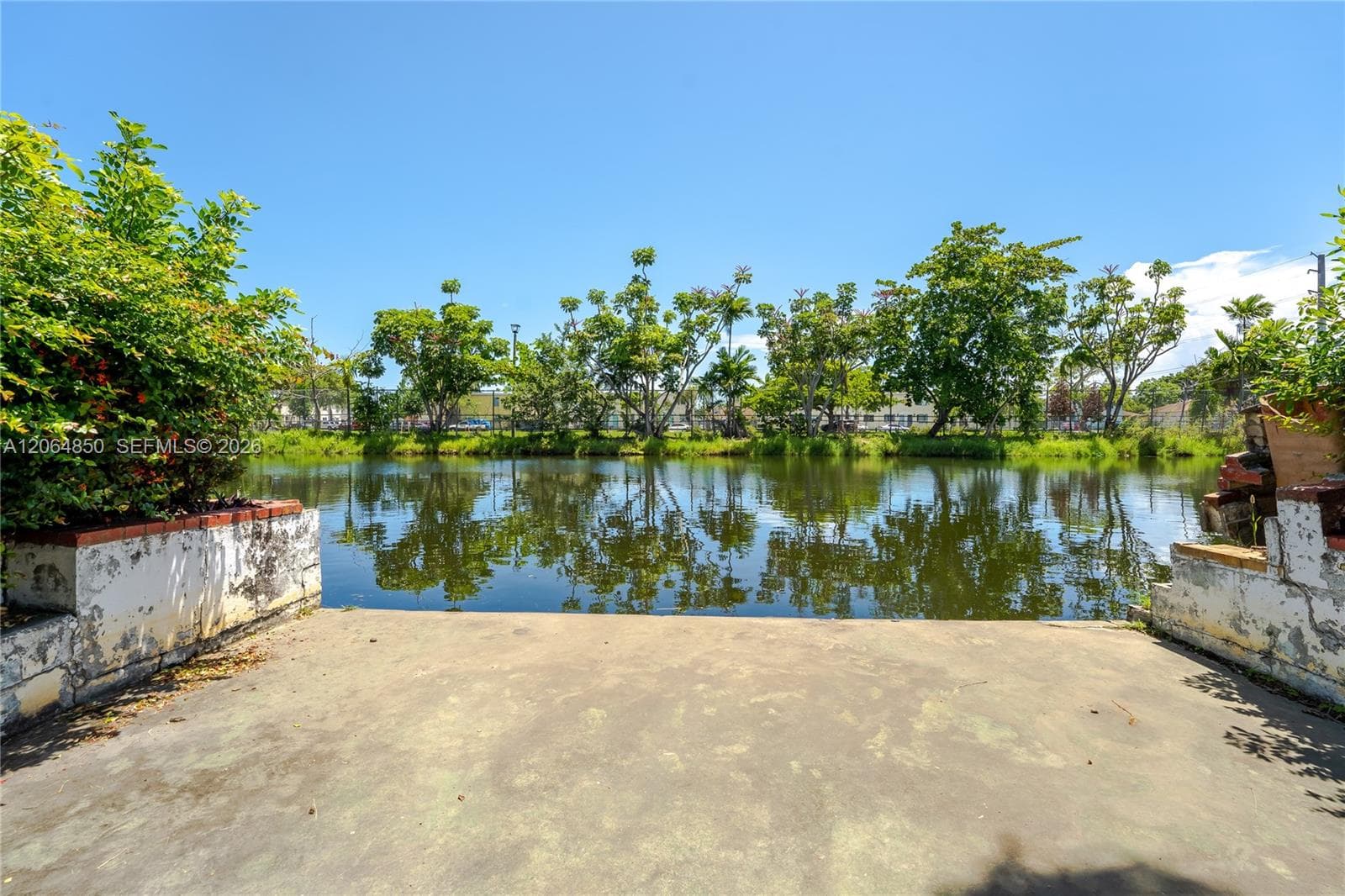 400 NW 87th St, El Portal FL 33150
