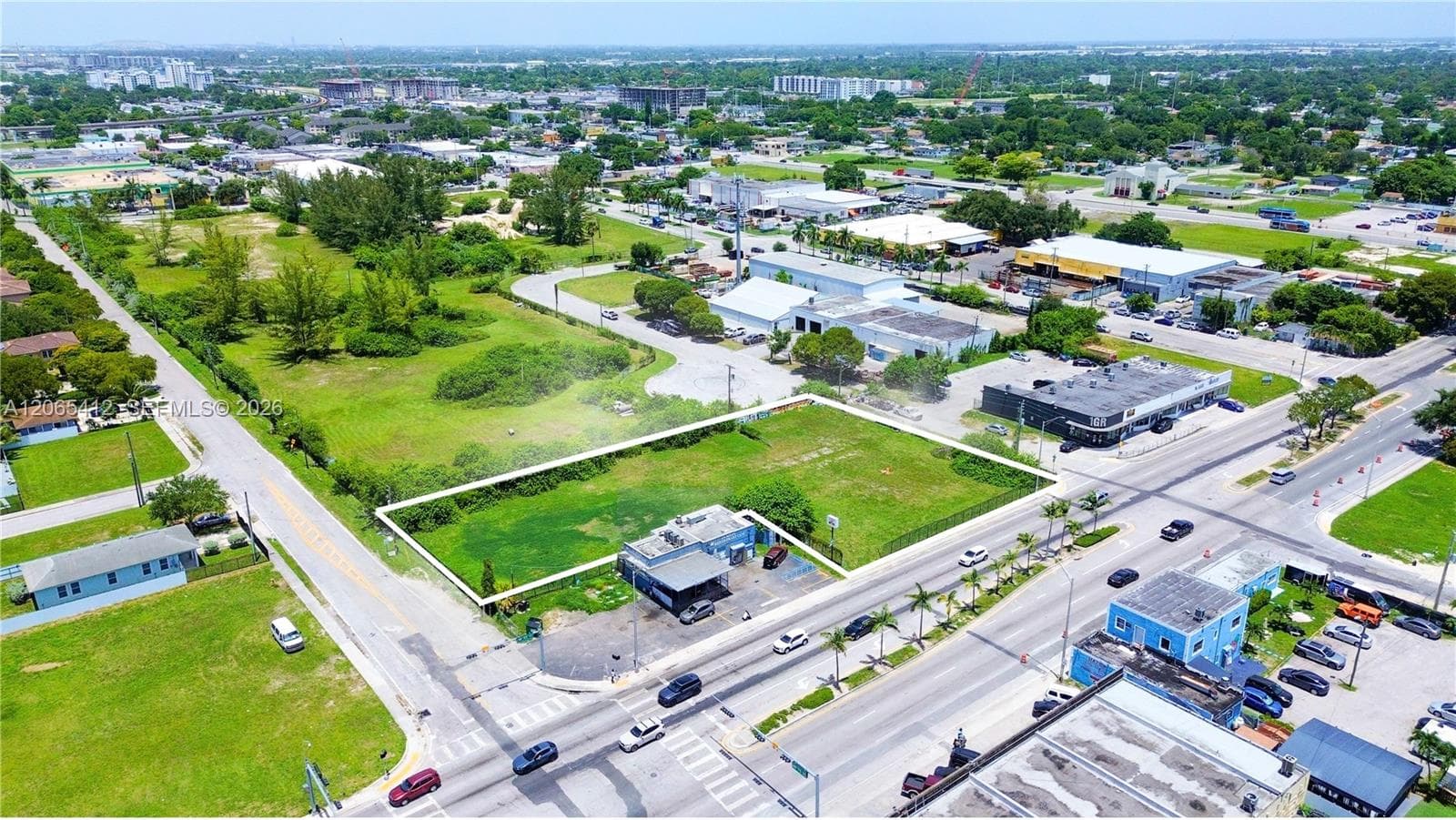 2230 NW 76th St, Miami FL 33147