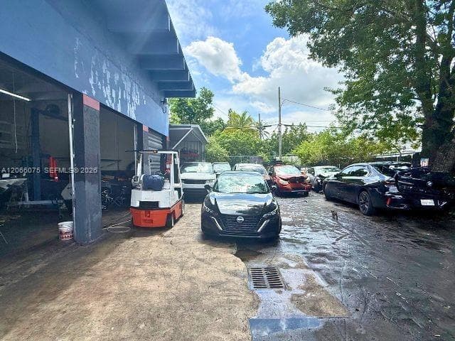 14415 NW 7th Ave, Miami FL 33168