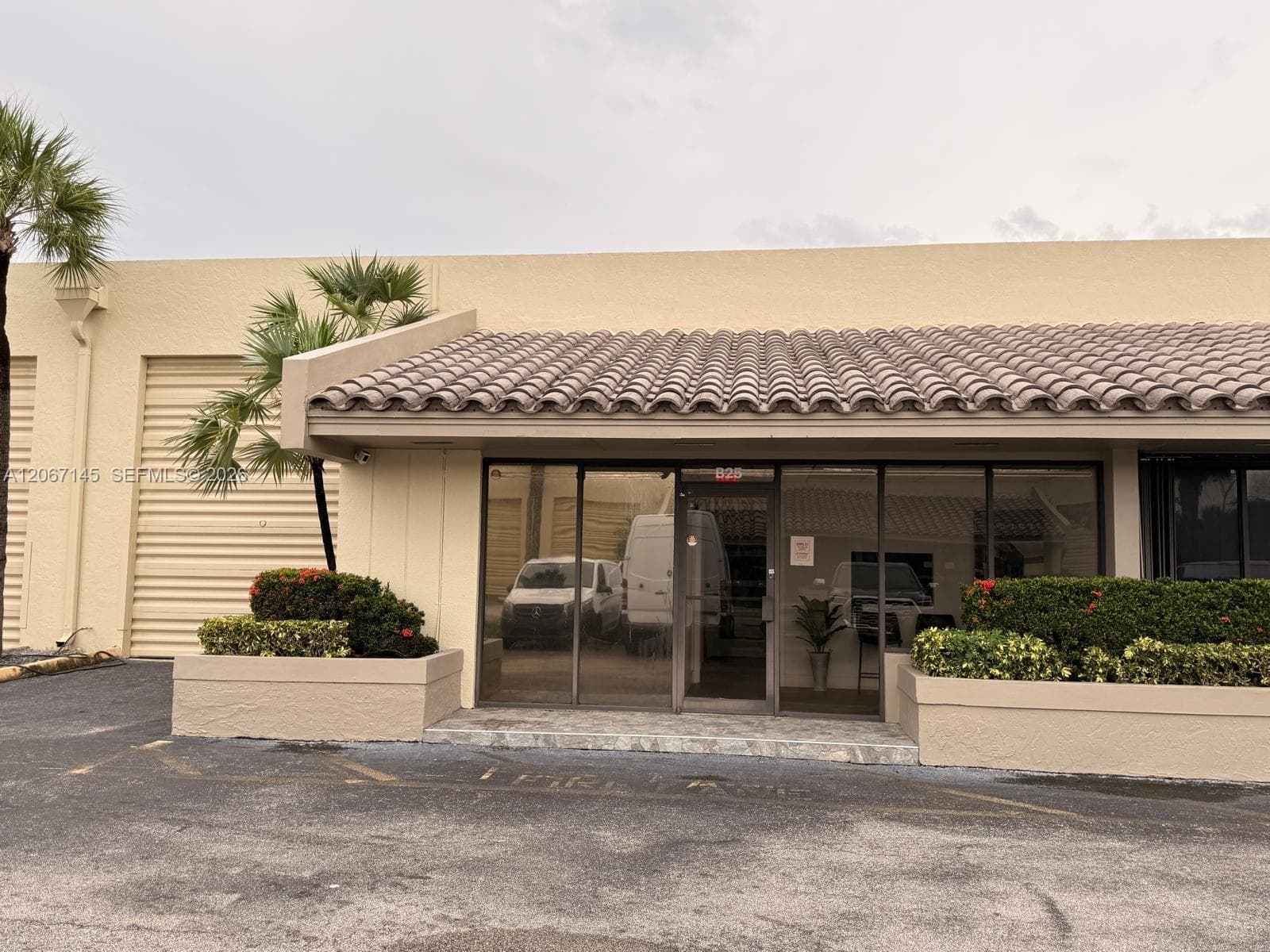 6065 NW 167th St # B25, Hialeah FL 33015