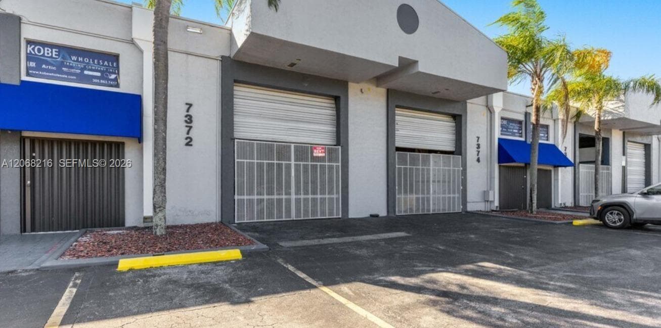 7372 NW 56th St # 7372, Miami FL 33166