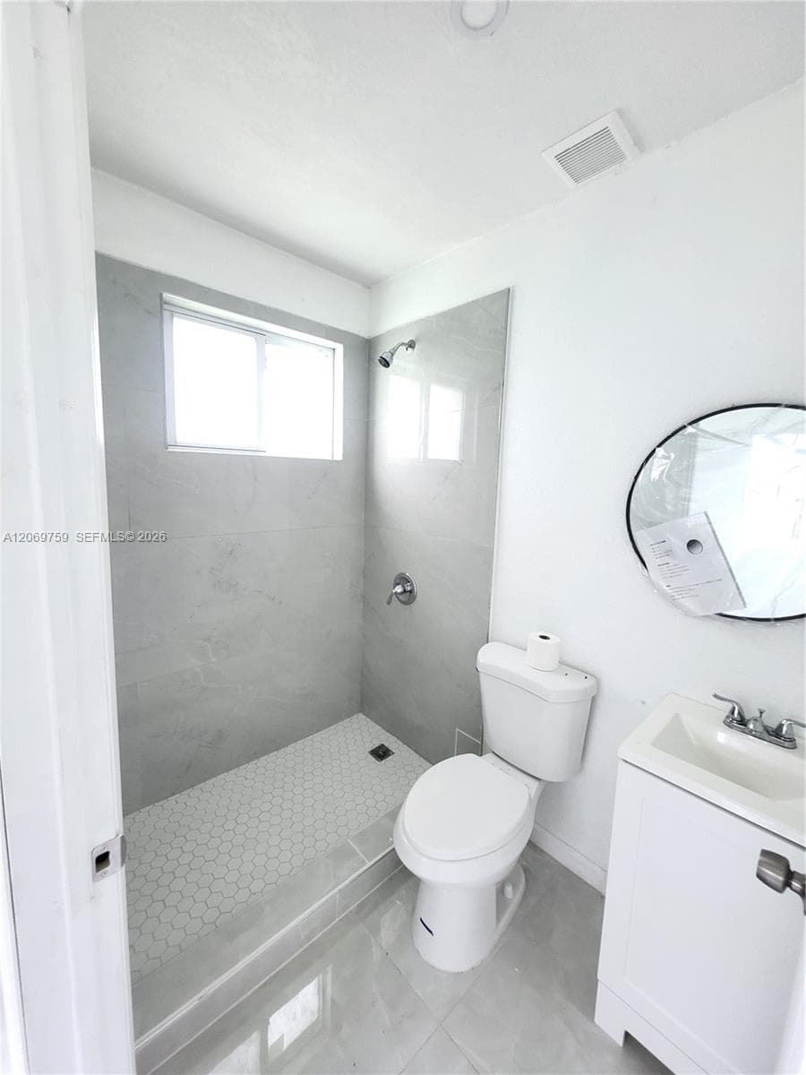 729 NW 55th Ter, Miami FL 33127