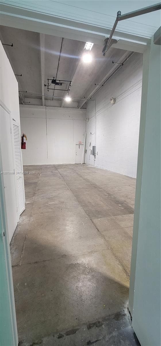 Airconditioned Warehouse