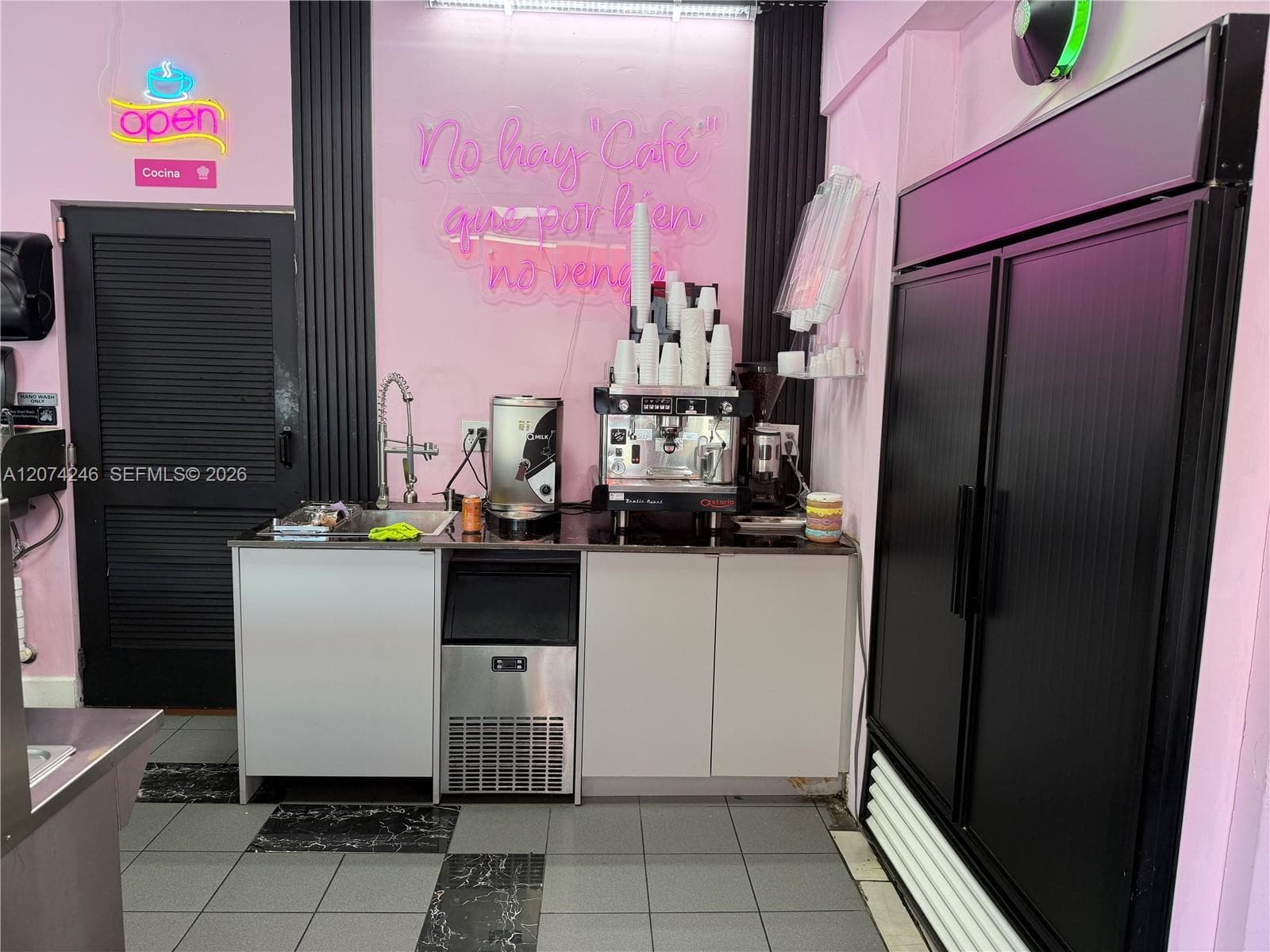 Restaurant E For Rent, Hialeah FL 33010