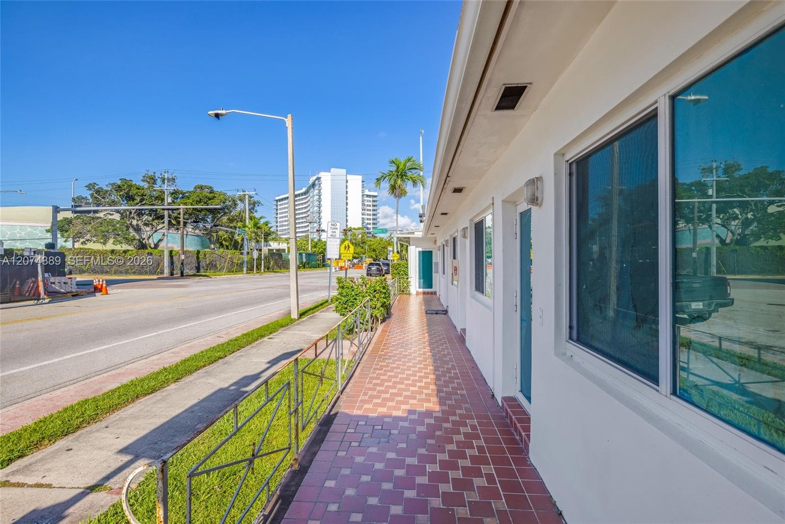 625 75th St, Miami Beach FL 33141
