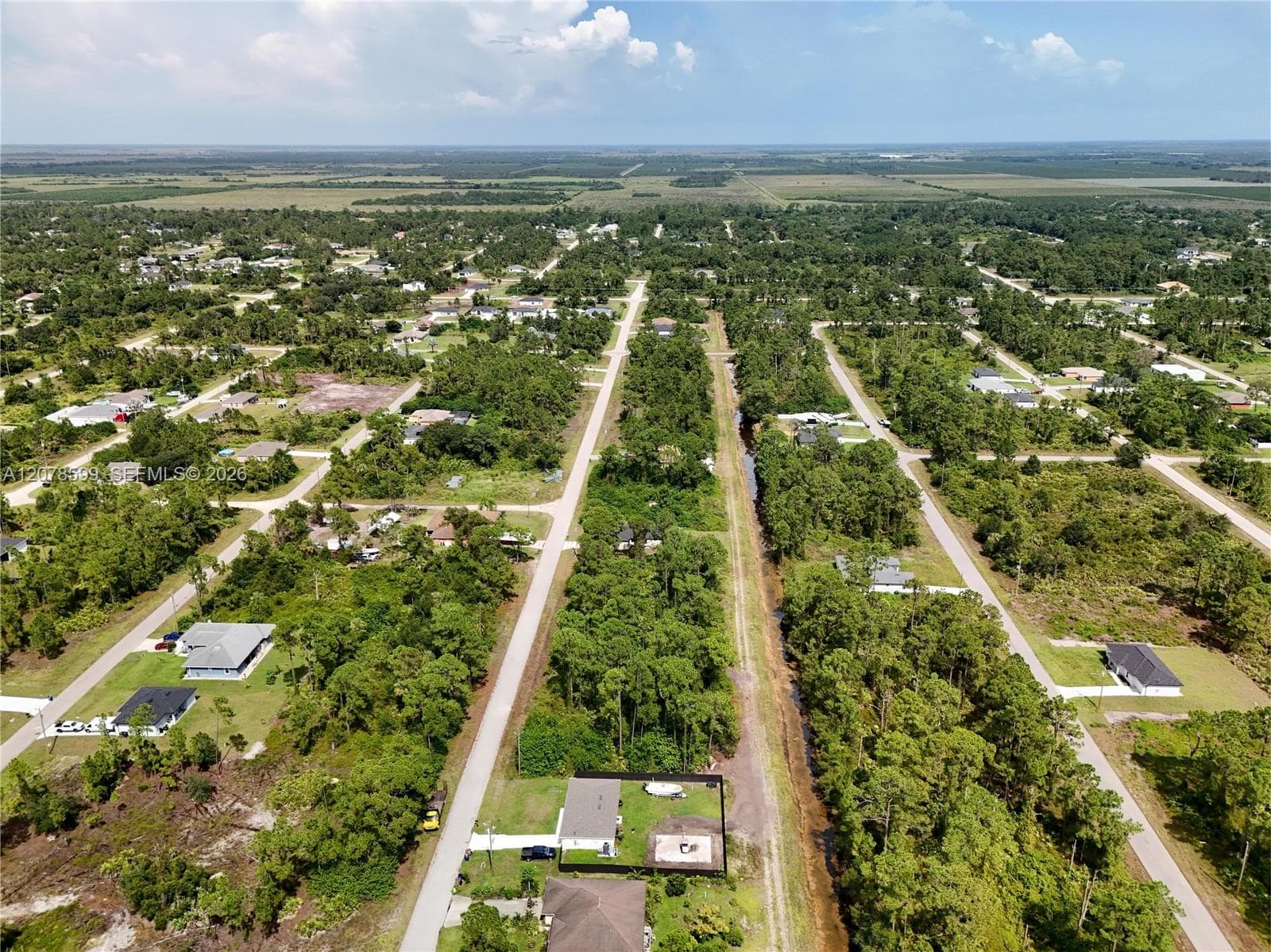 1114 CRAFT ST E, Lehigh Acres FL 33974